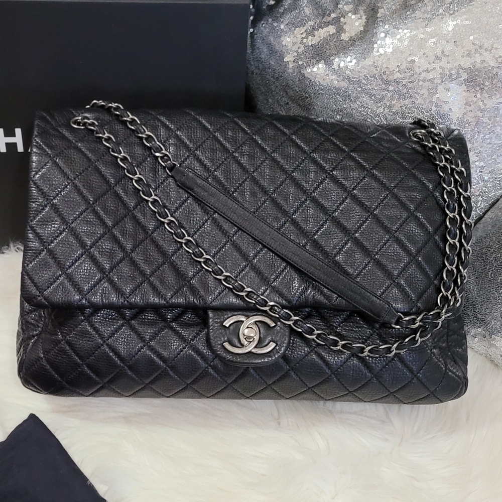 CHANEL Travel XXL Flap 2020